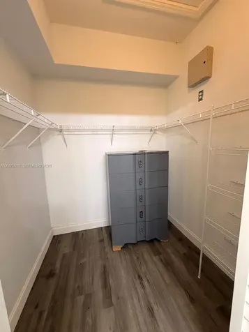 7542 Bristol Naples FL 34120