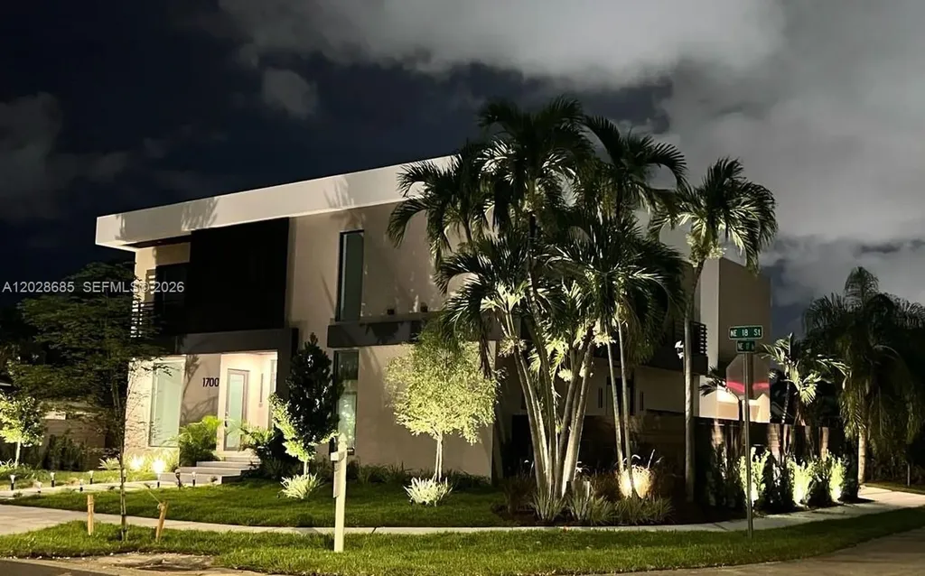 1700 NE 18th Street Fort Lauderdale FL 33305
