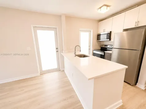 1525 Michigan Avenue Miami Beach FL 33139
