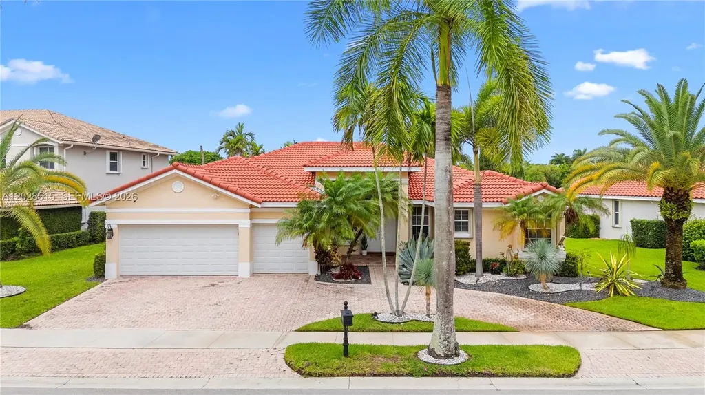 1714 Victoria Pointe Circle Weston FL 33327