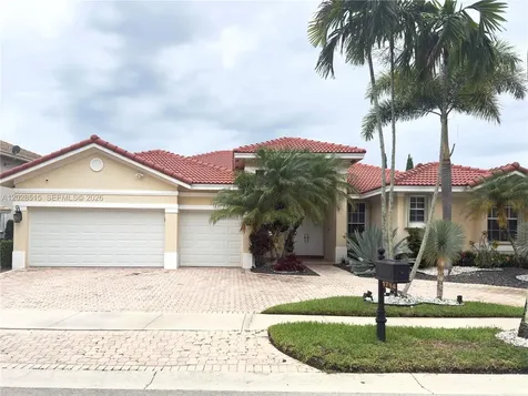 1714 Victoria Pointe Circle Weston FL 33327