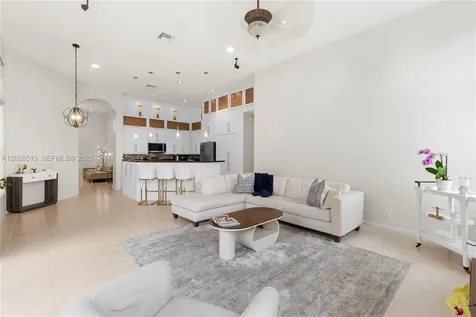 1714 Victoria Pointe Circle Weston FL 33327