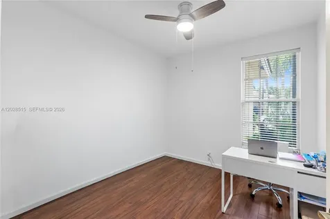 1714 Victoria Pointe Circle Weston FL 33327