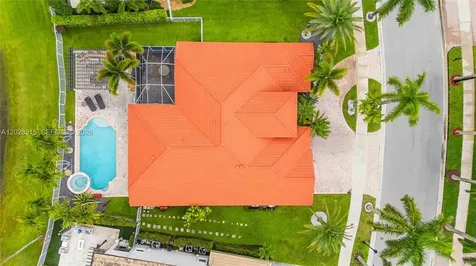 1714 Victoria Pointe Circle Weston FL 33327