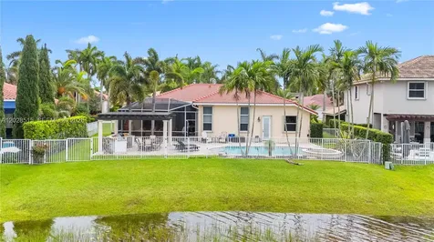 1714 Victoria Pointe Circle Weston FL 33327