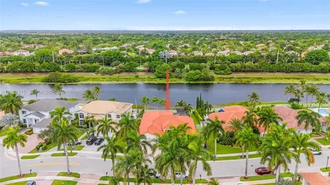 1714 Victoria Pointe Circle Weston FL 33327