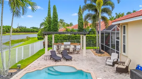 1714 Victoria Pointe Circle Weston FL 33327