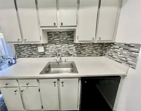 5809 NW 21st Street Lauderhill FL 33313