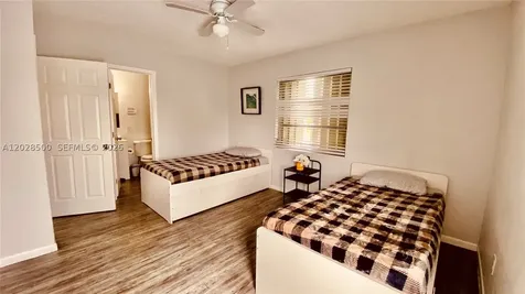 141 Mcarthur Parkway Pembroke Pines FL 33024