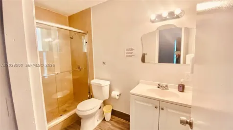 141 Mcarthur Parkway Pembroke Pines FL 33024