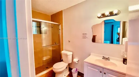 141 Mcarthur Parkway Pembroke Pines FL 33024