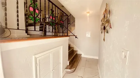 141 Mcarthur Parkway Pembroke Pines FL 33024