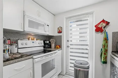 2475 NW 16th Street Road Miami FL 33125