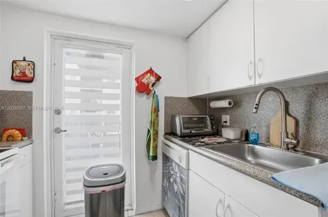 2475 NW 16th Street Road Miami FL 33125