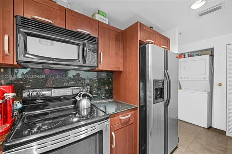 7728 Collins Avenue Miami Beach FL 33141