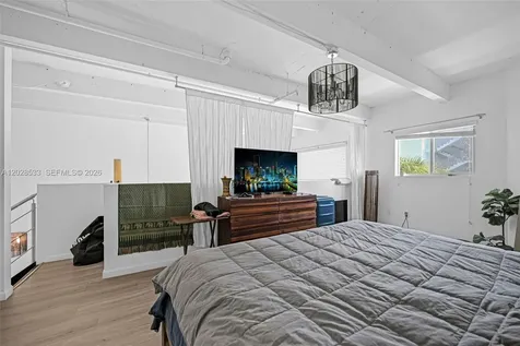 7728 Collins Avenue Miami Beach FL 33141