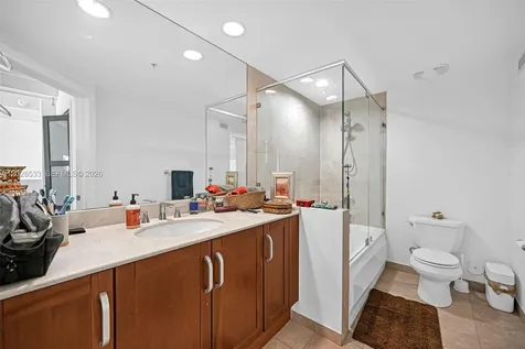 7728 Collins Avenue Miami Beach FL 33141