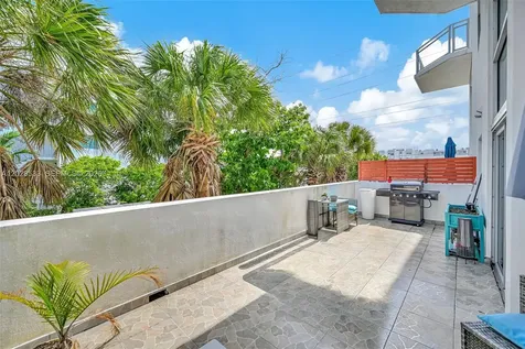 7728 Collins Avenue Miami Beach FL 33141