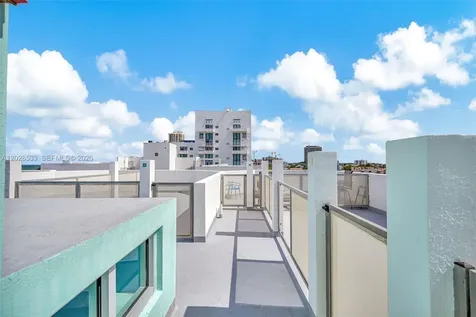 7728 Collins Avenue Miami Beach FL 33141
