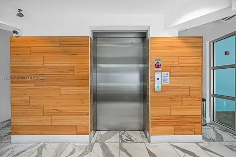 7728 Collins Avenue Miami Beach FL 33141