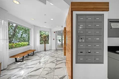 7728 Collins Avenue Miami Beach FL 33141