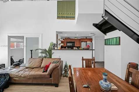 7728 Collins Avenue Miami Beach FL 33141
