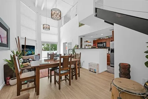 7728 Collins Avenue Miami Beach FL 33141