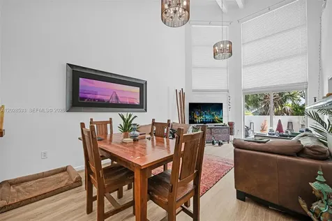 7728 Collins Avenue Miami Beach FL 33141