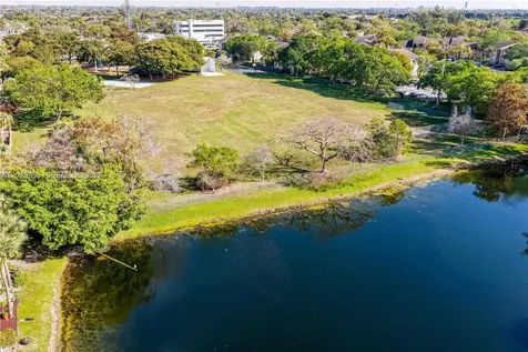 9581 SW 3rd Street Pembroke Pines FL 33025