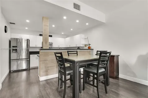 9581 SW 3rd Street Pembroke Pines FL 33025