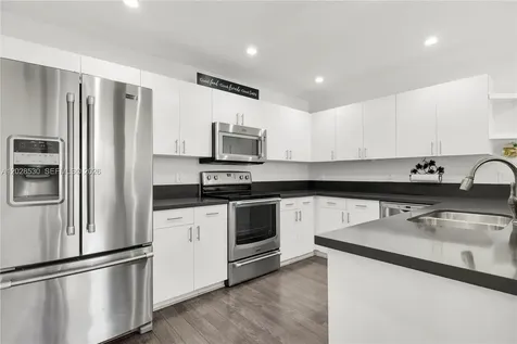 9581 SW 3rd Street Pembroke Pines FL 33025