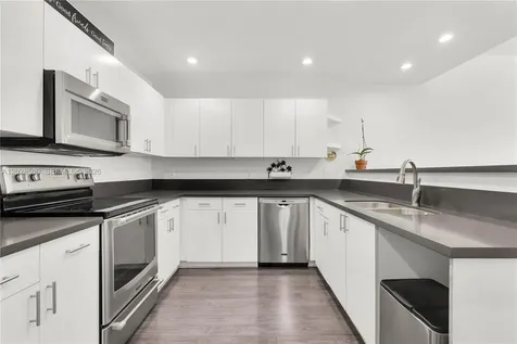 9581 SW 3rd Street Pembroke Pines FL 33025