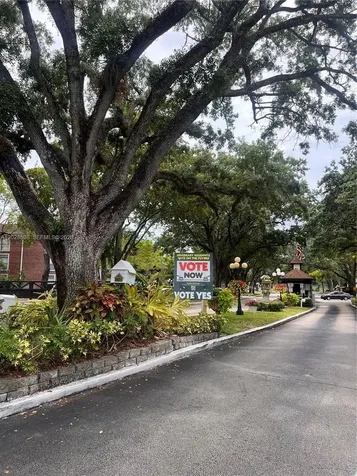 3760 Inverrary Drive Lauderhill FL 33319