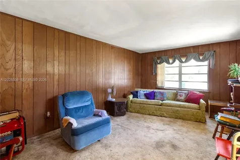 370 NE 165th Street Miami FL 33162