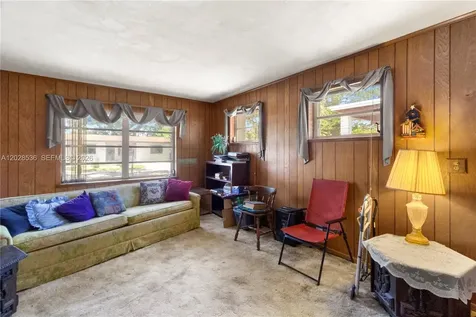 370 NE 165th Street Miami FL 33162