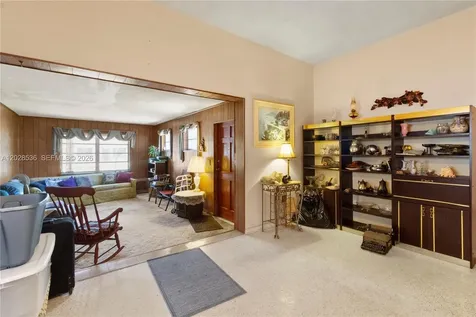 370 NE 165th Street Miami FL 33162