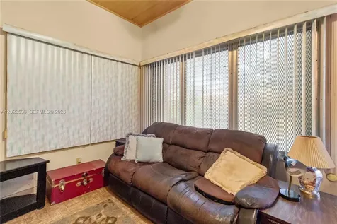 370 NE 165th Street Miami FL 33162
