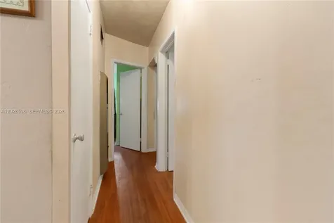 370 NE 165th Street Miami FL 33162