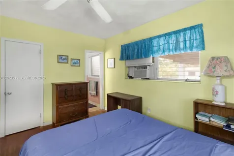 370 NE 165th Street Miami FL 33162