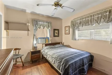370 NE 165th Street Miami FL 33162