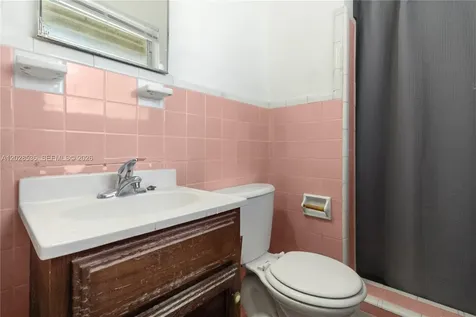 370 NE 165th Street Miami FL 33162