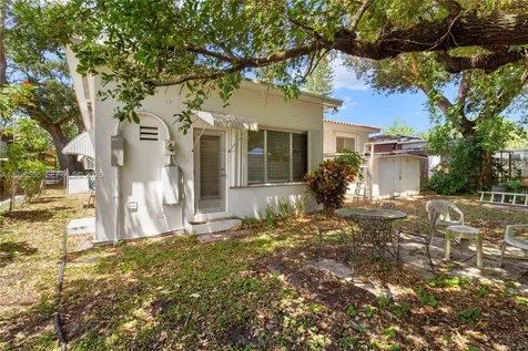 370 NE 165th Street Miami FL 33162