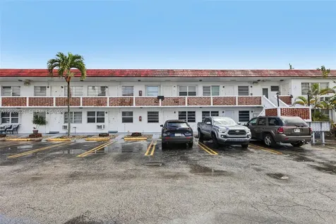 22 SE 3rd Terrace Dania Beach FL 33004