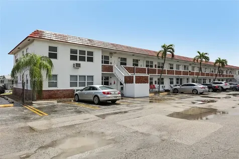 22 SE 3rd Terrace Dania Beach FL 33004