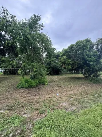 19121 SW Conners Highway Port Mayaca FL 33438