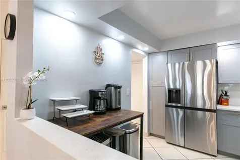 2401 S Ocean Drive Hollywood FL 33019