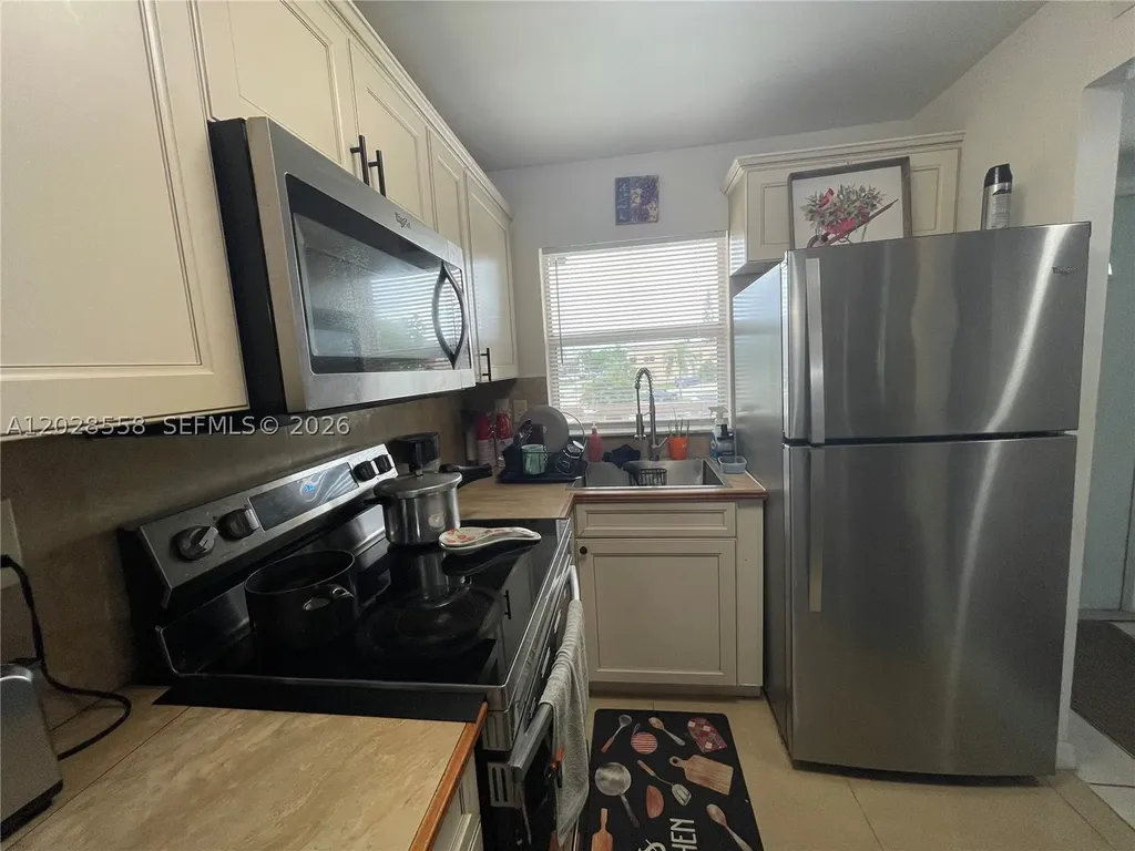 9281 Sunrise Lakes Boulevard Sunrise FL 33322