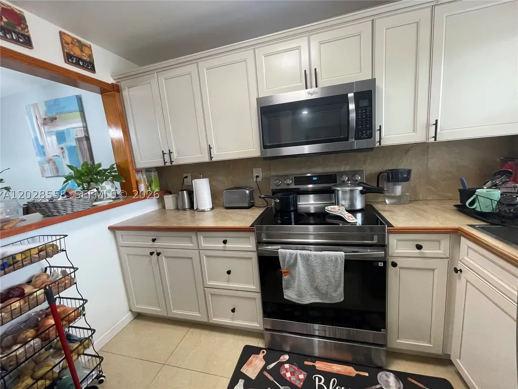 9281 Sunrise Lakes Boulevard Sunrise FL 33322