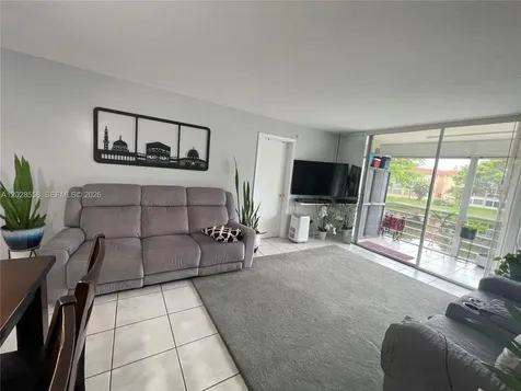 9281 Sunrise Lakes Boulevard Sunrise FL 33322