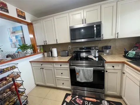 9281 Sunrise Lakes Boulevard Sunrise FL 33322